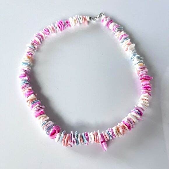 Pink Puka Chunky Shell Necklace - Picture 2 of 3